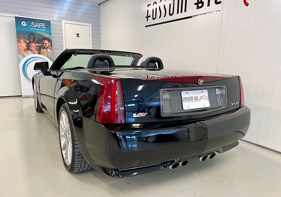 Cadillac XLR 18 of 30