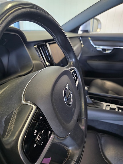 Volvo V90 Cross Country 12 of 27