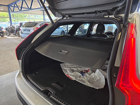 Volvo V90 Cross Country 5 of 27