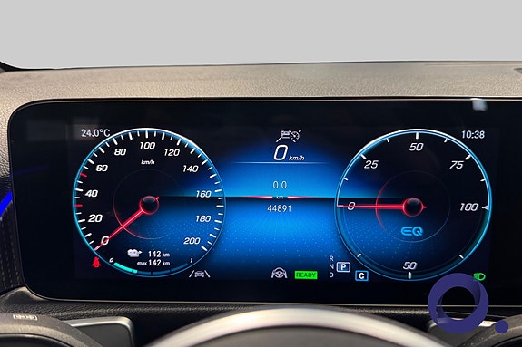Mercedes-Benz EQB250 15 of 17
