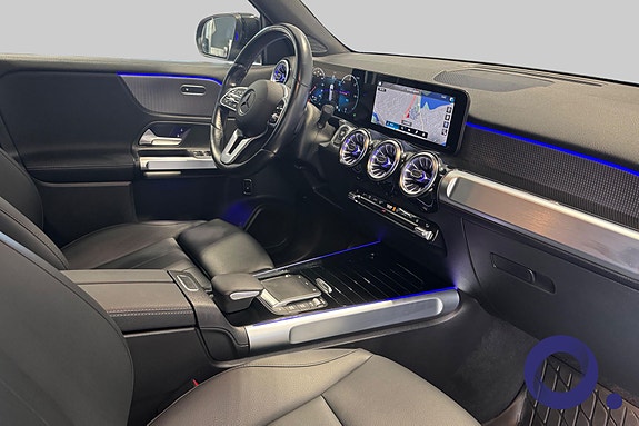 Mercedes-Benz EQB250 10 of 17