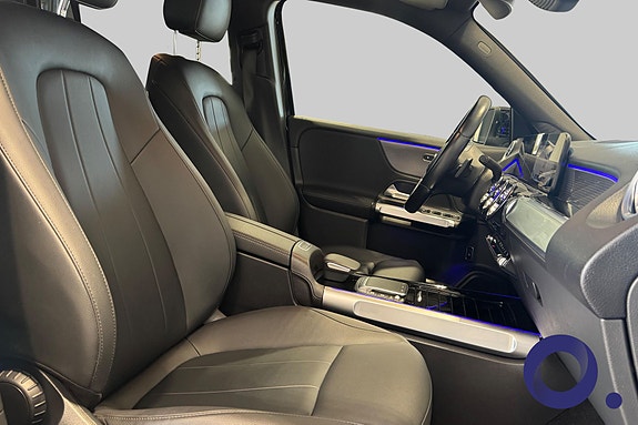 Mercedes-Benz EQB250 12 of 17