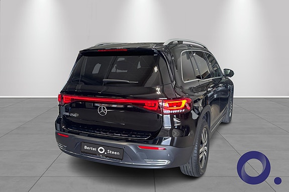 Mercedes-Benz EQB250 6 of 17