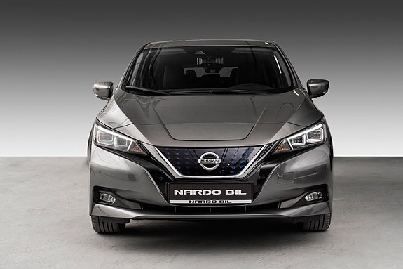 Nissan Leaf 3 of 23