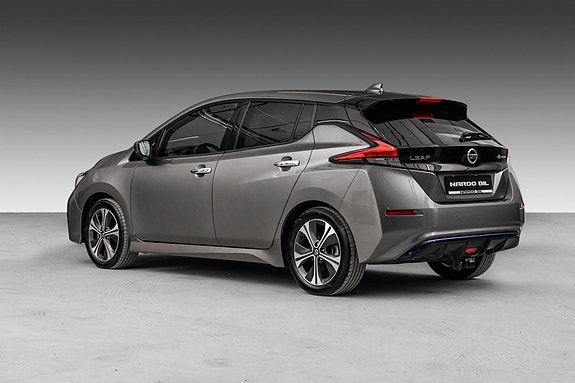 Nissan Leaf 5 of 23