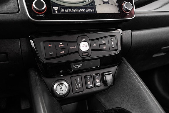 Nissan Leaf 17 of 23