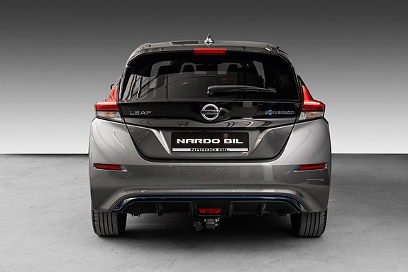 Nissan Leaf 8 of 23