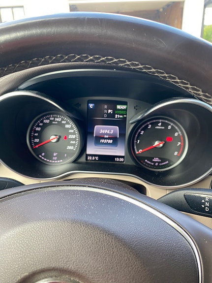 Mercedes-Benz GLC350 e 7 of 22