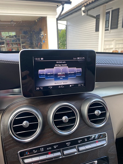 Mercedes-Benz GLC350 e 17 of 22