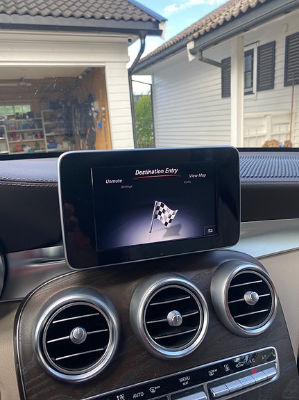Mercedes-Benz GLC350 e 16 of 22