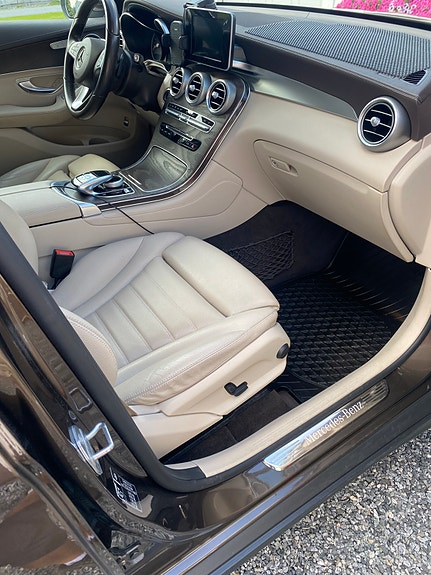 Mercedes-Benz GLC350 e 6 of 22
