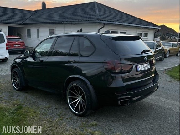 BMW X5 4 of 30