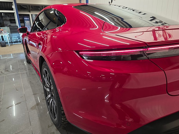 Porsche Taycan 5 of 25
