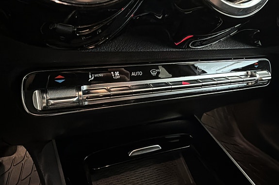 Mercedes-Benz EQB300 26 of 29