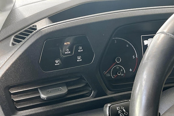 Volkswagen Caddy 30 of 30