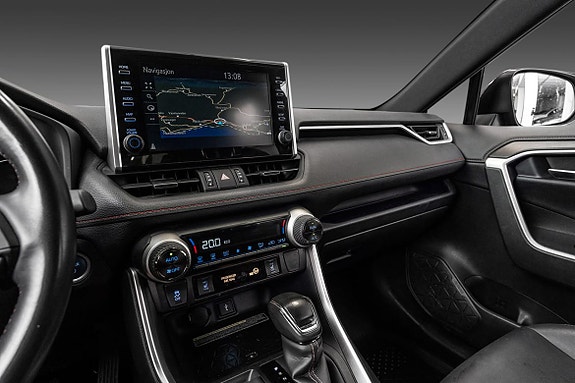 Toyota RAV4 Plug-in Hybrid 13 of 23