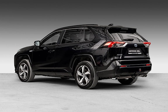 Toyota RAV4 Plug-in Hybrid 7 of 23