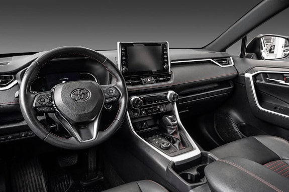 Toyota RAV4 Plug-in Hybrid 21 of 23