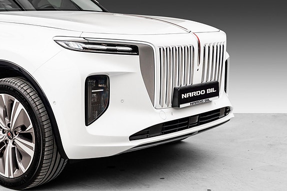 Hongqi E-HS9 2 of 28