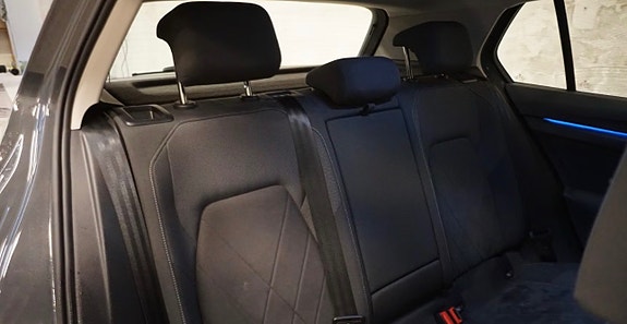 Volkswagen Golf VIII 13 of 17