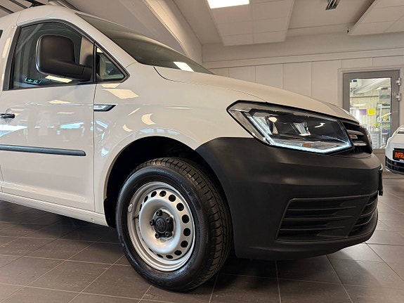 Volkswagen Caddy Maxi 10 of 26