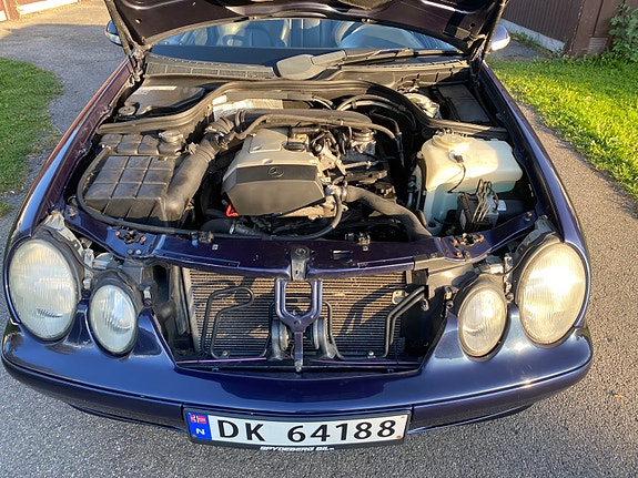 Mercedes-Benz CLK200 22 of 24