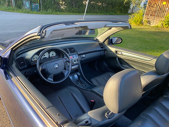 Mercedes-Benz CLK200 12 of 24
