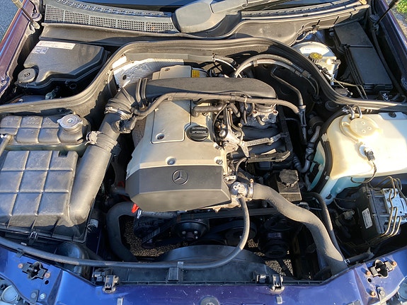 Mercedes-Benz CLK200 23 of 24