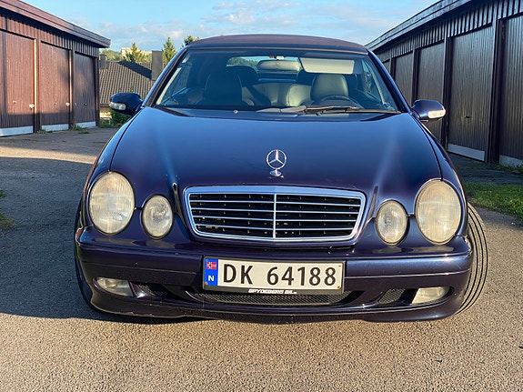 Mercedes-Benz CLK200 5 of 24