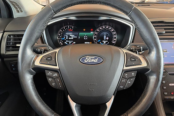 Ford Mondeo 16 of 27