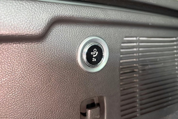 Ford Mondeo 13 of 27