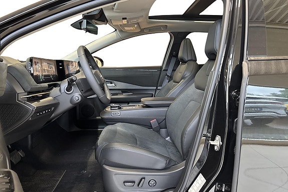 Nissan Ariya 8 of 30