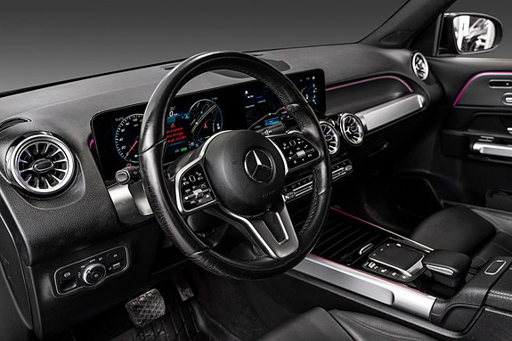 Mercedes-Benz EQB300 21 of 27