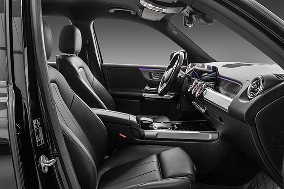 Mercedes-Benz EQB300 27 of 27