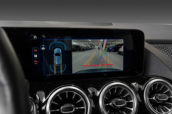 Mercedes-Benz EQA250 15 of 23