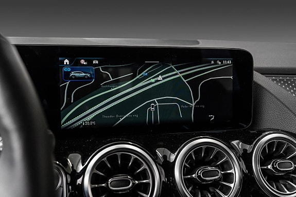 Mercedes-Benz EQA250 14 of 23