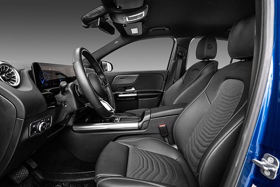 Mercedes-Benz EQA250 10 of 23