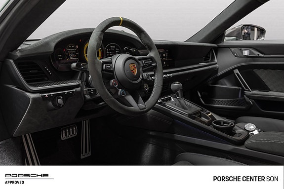 Porsche 911 GT3 RS 4 of 30
