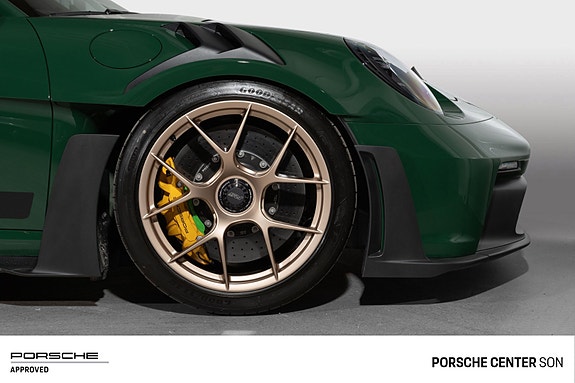 Porsche 911 GT3 RS 28 of 30
