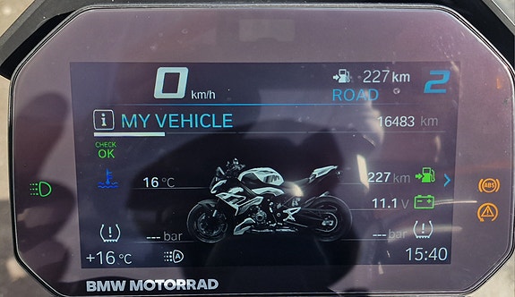 BMW M 1000 R 12 of 18