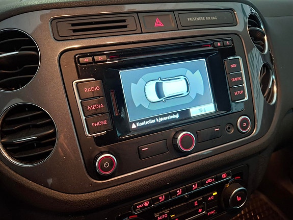 Volkswagen Tiguan 14 of 22