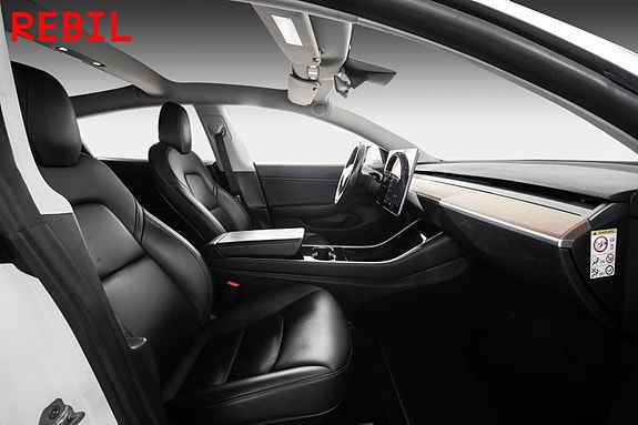 Tesla Model 3 23 of 26