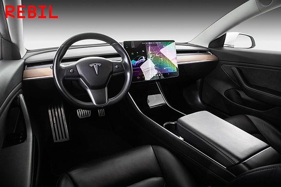 Tesla Model 3 9 of 26
