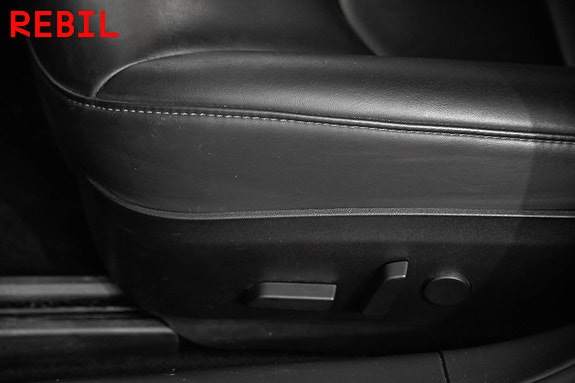 Tesla Model 3 21 of 26