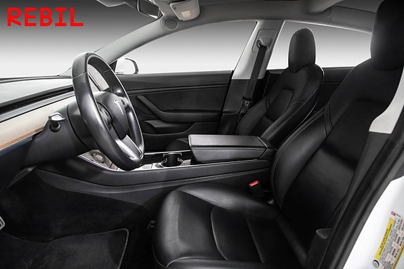 Tesla Model 3 8 of 26