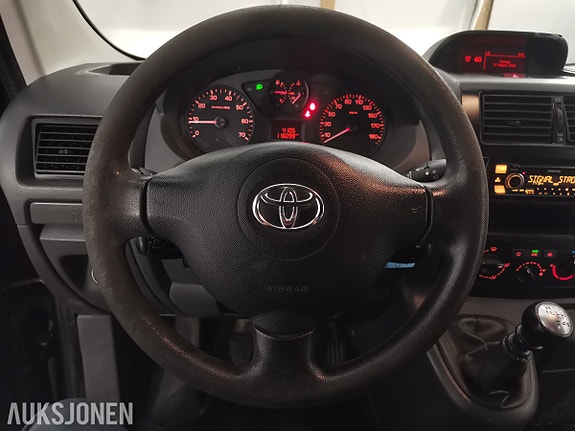 Toyota Proace 28 of 30