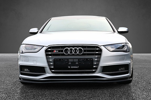 Audi S4 3 of 21