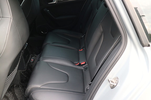 Audi S4 13 of 21
