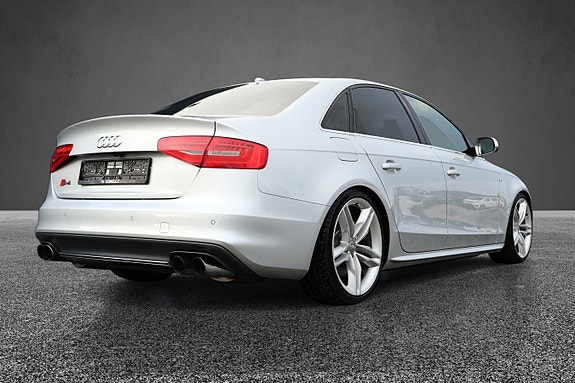 Audi S4 6 of 21
