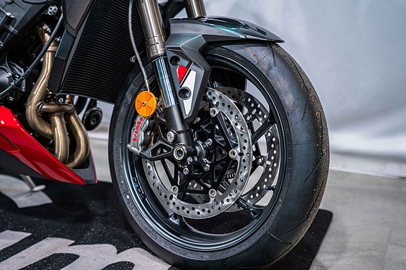 Triumph Street Triple 765 RS - AGM WEEK TILBUD - 15 000kr i avslag og rentekampanje- Kun 1 igjen!// 3 of 18